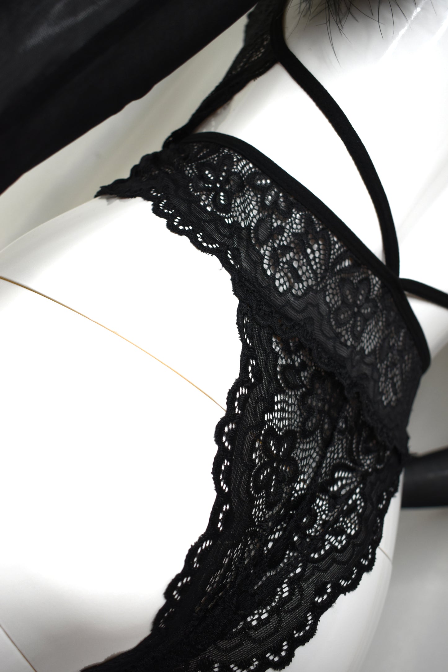 Aphrodite Body Halter with Black Lace