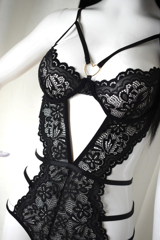 Artemis Body with Lace and Heart Detail