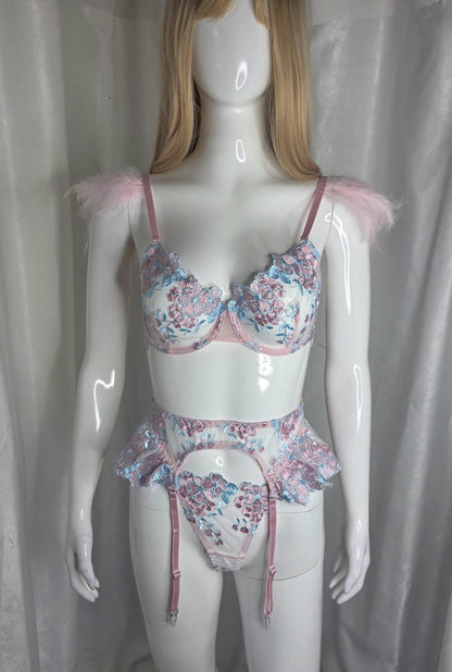 Enchanted Luxury Garter Set