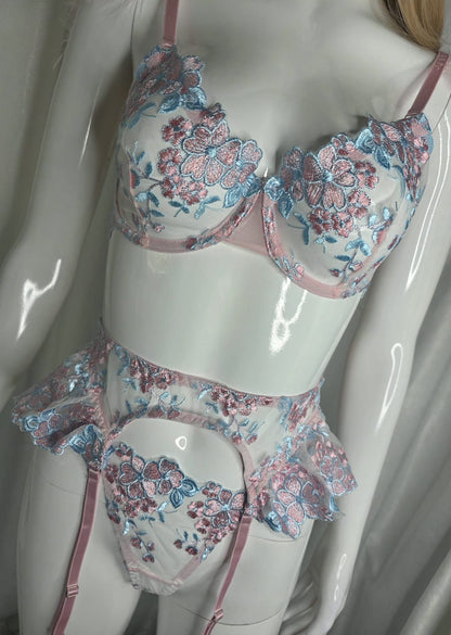Enchanted Luxury Garter Set