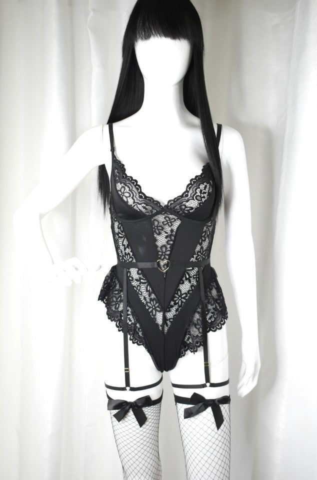 Nyx Body with Black Lace