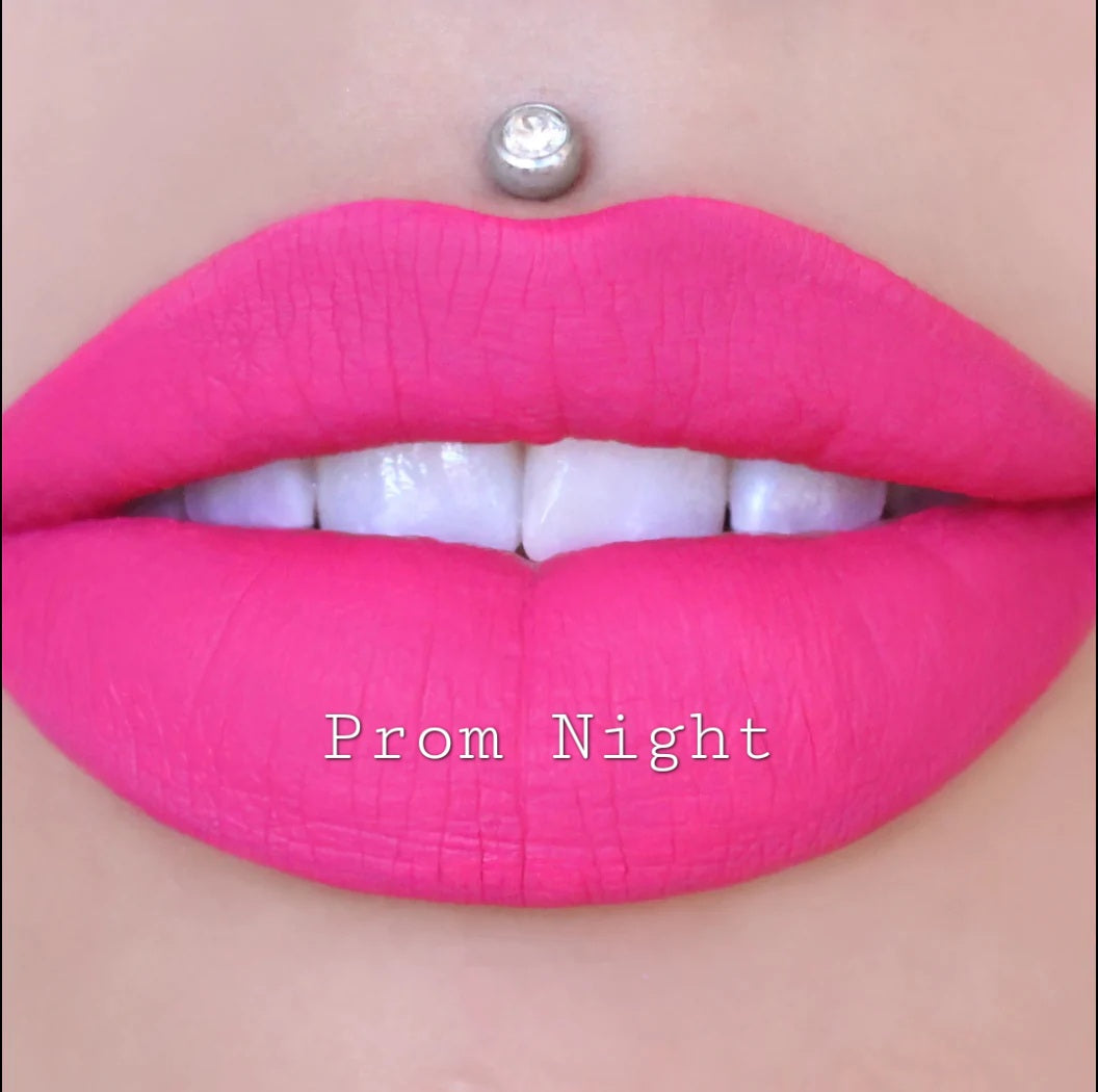 Velvet Liquid Lipstick – Long-Lasting Matte Finish